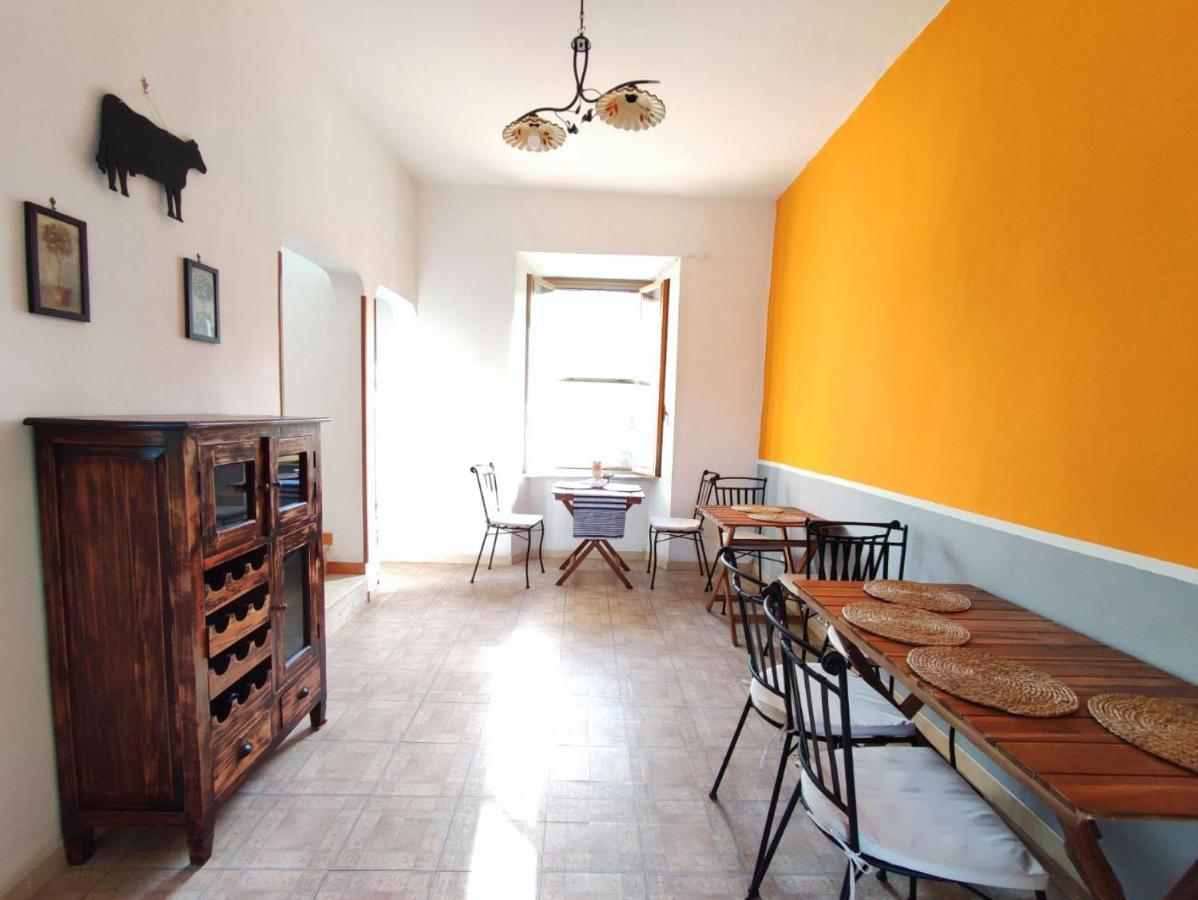 Eco House San Michele Hostel Borgo San Michele  Buitenkant foto