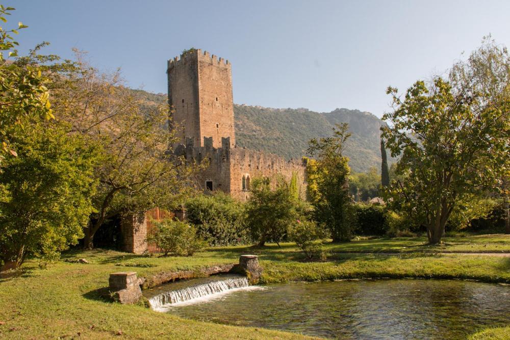 Eco House San Michele Hostel Borgo San Michele  Buitenkant foto